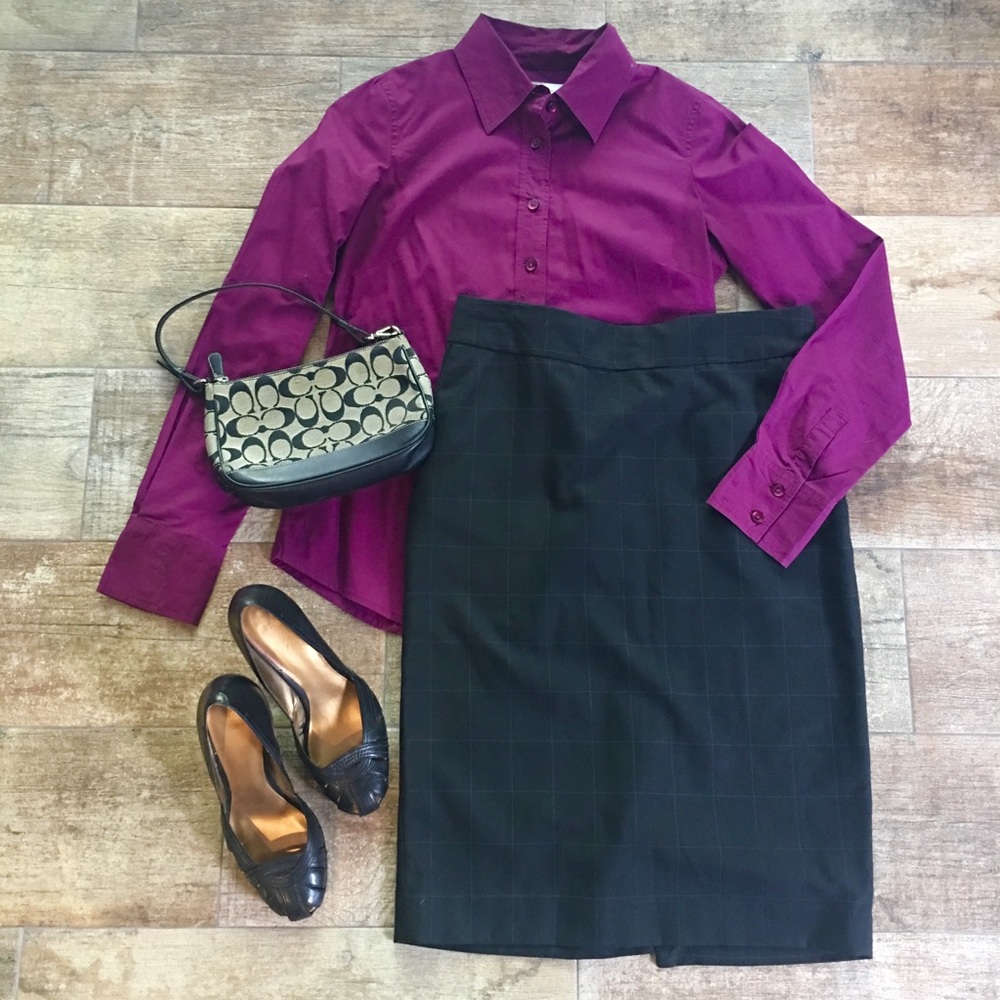 Burgundy Button Down Old Navy - Picture 1 of 3